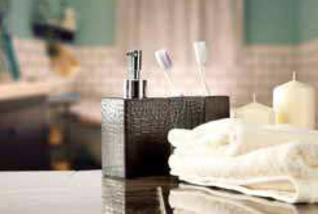 Luxe badkamer -Villeroy en Boch sanitair -Grohe kranen en douchethermostaat -vrij