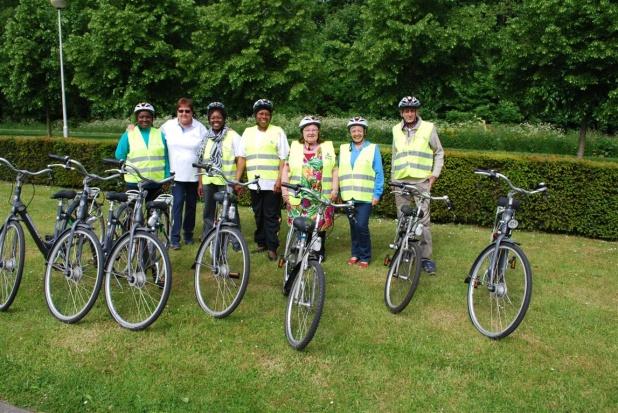 Fietsschool De Provincie Vlaams-Brabant wil met het organiseren van de Fietsschool voor volwassenen de zogenaamde vervoersarmoede terugdringen en de fiets als een gezond en sportief vervoersmiddel