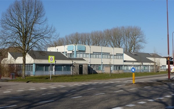 Lemsterschans 2 3432 EA Nieuwegein 40,- per m² / jaar Contactpersoon Sven van der Heijden info@oranjeborch.