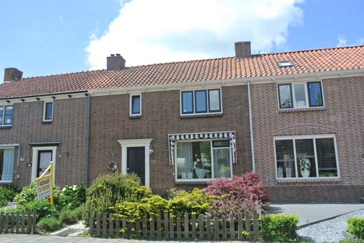 HEM Hertog Willemweg 62 Een nette tussenwoning, gezellig, modern, knus, licht en heel fraai geprijsd. Bovendien is er in oktober 2015 een nieuwe CV ketel geplaatst.