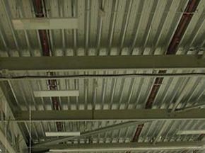 Bedrijfshallen Bedrijfshallen zijn door hun oppervlakte en hoogte moeilijk te verwarmen.