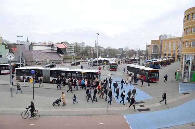 18 statencommissie MoBILITeIT en energie Aantal leden 20 Aantal vergaderingen 8 reguliere vergaderingen 1 extra vergadering (uitloop 18 januari) 1 februari 1 extra vergadering 18 april 1