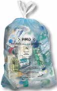 De P van % van het ingezamelde -afval hoort niet thuis in de blauwe zak. Plastic afval is vaak de boosdoener. De P van staat voor flessen en flacons in plastic, niet voor plastic in het algemeen.