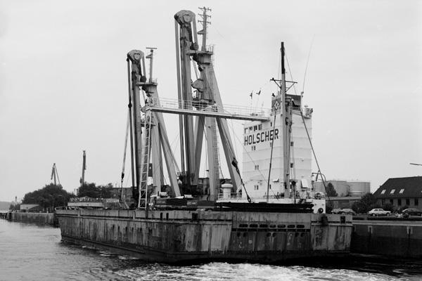 SERTAN 7709100 (NB-179), 22-8-1977 kiel gelegd, 12-1-1978 te water gelaten, 16-3-1978 opgeleverd door Scheepswerf Friesland B.V., Lemmer (362) als SERTAN aan van Nievelt, Goudriaan & Co. B.V., Rotterdam.