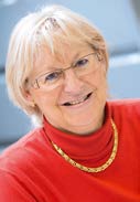54 Een omvattende aanpak voor meer welzijn Tussenkomst tandprothese R. H. (66) begon op haar veertiende in een boekbinderij. Na 45 jaar werken en een ernstige ziekte ging ze vervroegd met pensioen.