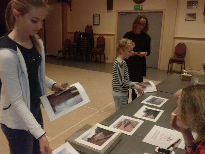 De jury was erg enthousiast. Deze week verwachten wij te vernemen of we door zijn. Duimen! Vanuit de MR... Eind dit schooljaar nemen we afscheid van twee enthousiaste MR leden uit de oudergeleding.