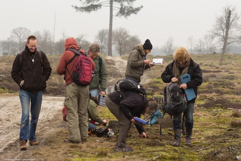 4 LEESWIJZER Dit rapport bevat een evaluatie van de resultaten en de effecten van de derde ronde van Groen en Doen. Het bevat de basisgegevens van 2015/2016 (aantallen aanvragen, spreiding e.d.) en de resultaten van een online enquête, onder de aanvragers in het najaar van 2016.