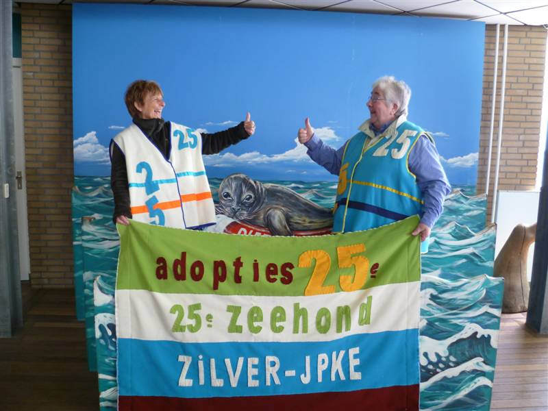 Jarenlange samenwerking Toen wij aan mevrouw Lenie t Hart, stichtster van de zeehondencrèche te Pieterburen, de melding van het ontstaan van het eerste Belgisch Zeehondenfonds overmaakten, kregen wij