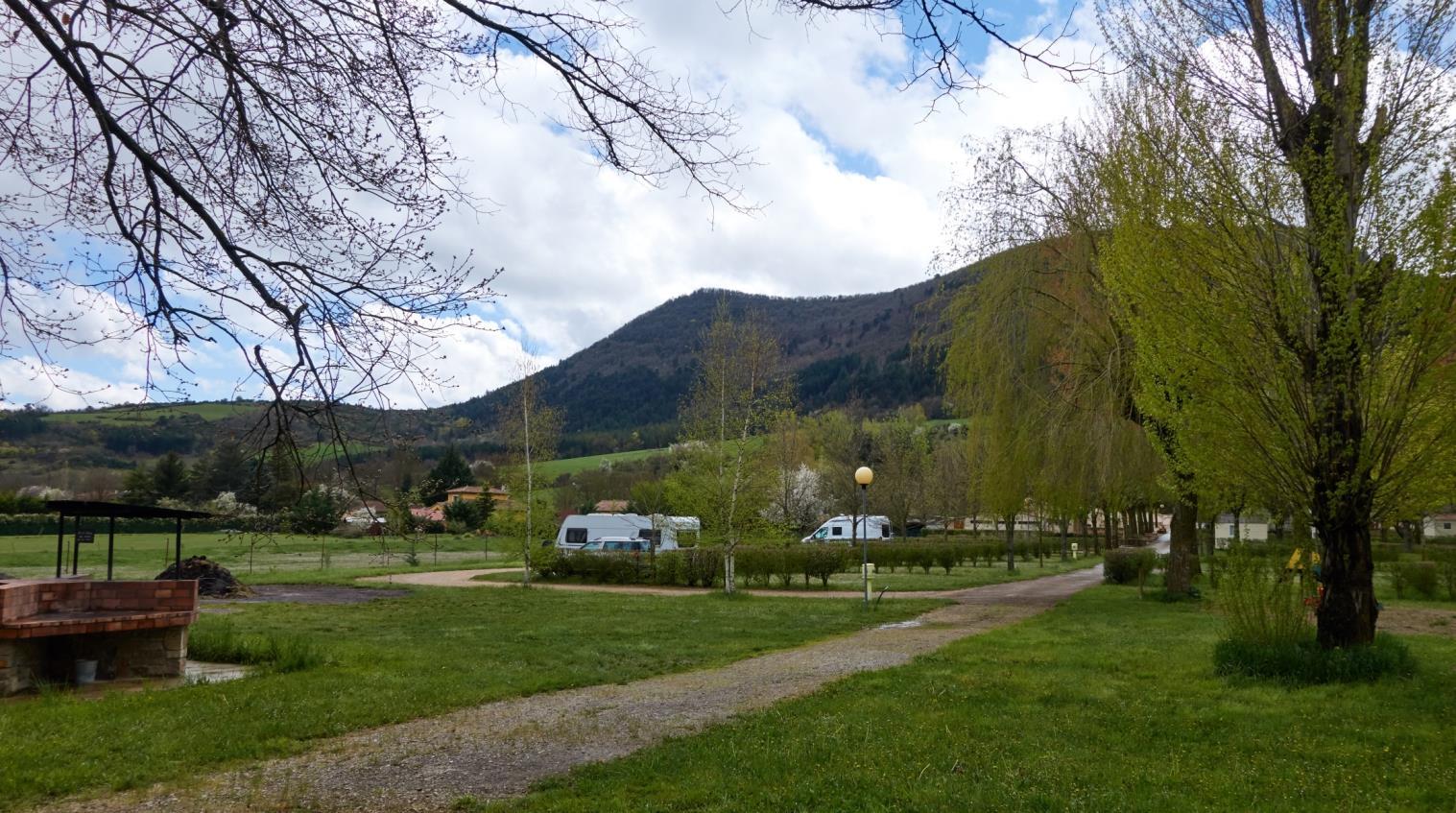 Zondag 17 april Saint Remy de Provence - Nant 203 km Om half 10 verlaten we de camping La Bastide en vertrekken richting Nant in de