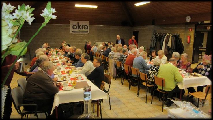 Kampioenenviering bij Okra de Biestkaarters tekst: Luc Verleyen Vrijdag 23 december was alweer een hoogdag voor de leden van Okra - de Biestkaarters.