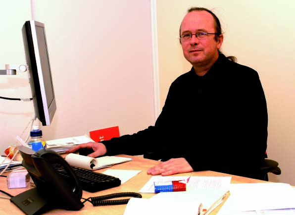 Henri ten Brinke, onafhankelijk arbeidsadviseur: De nieuwe Wajong gaat gelden vanaf 1 januari 2010. Jongeren met een handicap kunnen zich vanaf 17-jarige leeftijd melden voor de nieuwe regeling.