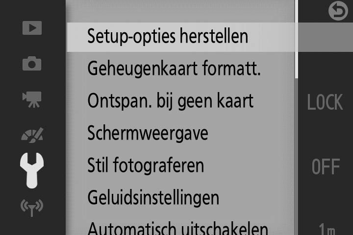 De G-knop De meeste opname-, weergave- en instellingenopties zijn toegankelijk via de cameramenu s. Druk op de G-knop om de menu s te bekijken.