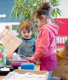 Woord vooraf Waarom een schoolgds? De bassschooltjd vormt een belangrjk onderdeel van een mensenleven. Zowel voor de knderen als voor u. Jarenlang s er dezelfde weg van hus naar school en weer terug.