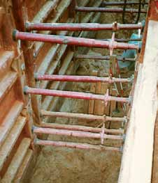 haakbout verbindingsbout max 4000 tot 6000 mm sleufdiepte betonvloer spannen en lossen Door het gebruik van de spindelsleutel wordt dit gemakkelijker.