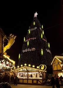 17 t/m 21 december in Den Haag, Hofvijver Kerstmarkt Dortmund, Duitsland Misschien niet voor één dag, maar voor een weekend de kerstmarkt in Dortmund, maar wel één van mijn favorieten.