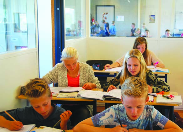 CHRISTELIJKE SCHOLENGEMEENSCHAP AMS maakt betekenisvol onderwijs in Noordwest Fryslân. Wij gunnen jou een prachtige schooltijd in het voortgezet onderwijs.