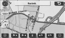 6. Handelingen in de begeleiding van de route uitvoeren. Schuifhandelingen in het routescherm Druk op om het verschuiven van de kaart te pauzeren. Druk op NAVI om de schuifhandelingen te stoppen.