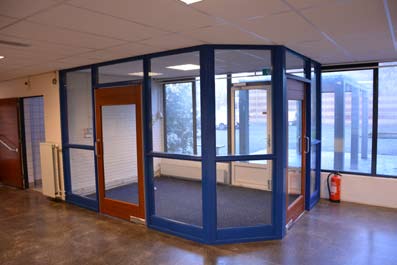 uitwerking interieur Zone B deur MIVA toilet vervangen entreeportaal verwijderen en