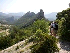 Overnachting in Séguret, La Bastide Bleue 2-6 Programma Je bent geheel vrij om je week vakantie in te vullen: wandelen, sightseeing of lekker genieten van de tuin en zwembad van la Bastide Bleue.