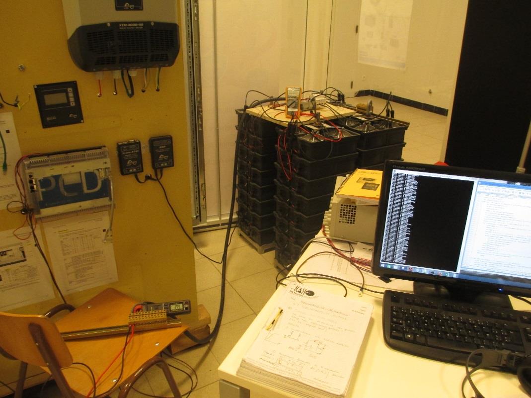 35 2.4.2.4 Testen van batterij types Aangezien er enkele karakteristieken moesten opgenomen worden voor de uitwerking van deze masterproef zijn er testen uitgevoerd op deze twee types batterijen.