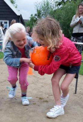 Ben Bizzie Ben Bizzie is het naschoolse activiteitenprogramma van Molenwaard Actief. Het naschoolse programma bestaat uit sportieve en culturele activiteiten.