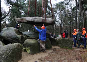 historie van Staatsbosbeheer. Maar het was natuurlijk beter geweest als de schade nooit was aangericht. Het is niet bekend wie er in het monument vuurtje gingen stoken.