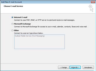 Zet een vinkje bij Serverinstellingen of extra servertypen handmatig configureren en selecteer Volgende (Next) Zet een vinkje bij Internet E-mail en selecteer Volgende Selecteer vervolgens