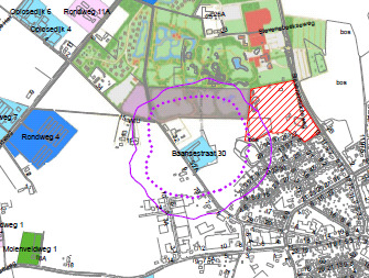 In de nabijheid van het plangebied zijn veel intensieve veehouderijen gelegen, wat resulteert in een grote hoeveelheid voorgrondcontouren. In hoofdstuk 5.1.