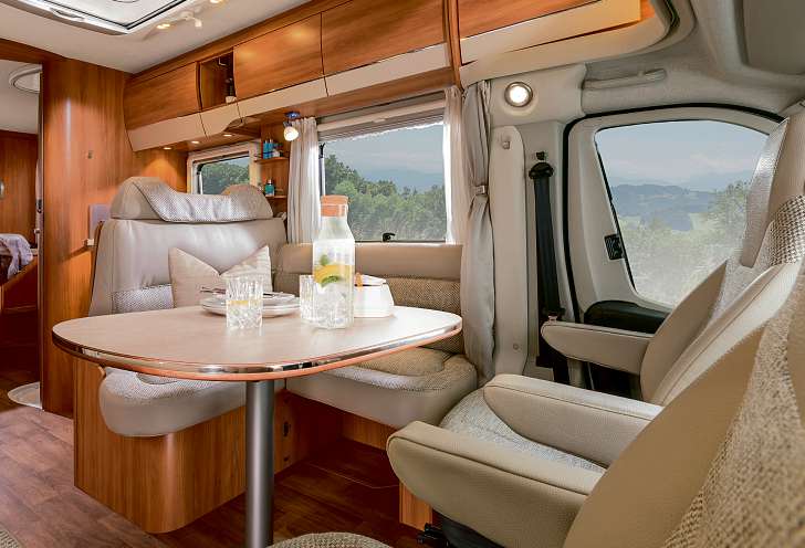 HYMER T SL 45 Woon- en keukencomfort Moderne woonkwaliteit voor hoge eisen.