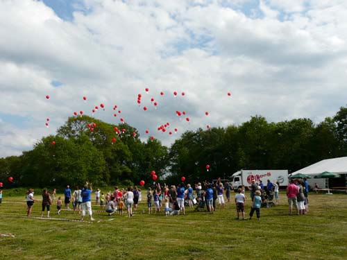 Uitslag ballonnenwedstrijd: Alwin Spijkers -> Havixbeck -> 109,6 km Iris Bekhuis -> Altenberge -> 94,4 km Romee Altena -> Steinfurt -> 77 km Minke Haandrikman -> Steinfurt -> 77 km Isis Klokkert ->