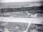 8.. Voormalige luchthaven Berlin-Tempelhof De luchthaven werd in 2008 gesloten. Het vliegveld stamt uit de jaren 20. Dit Tempelhofer Feld werd daarvoor gebruikt voor militaire parades.