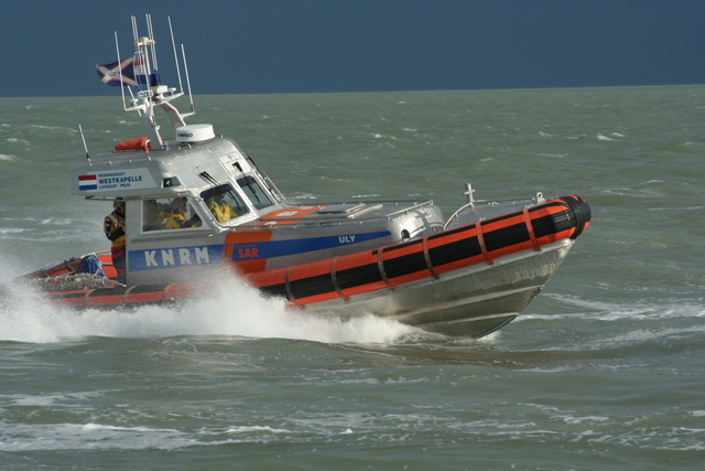 KNRM locatie: Erika Historie vloot & materieel 1826 1829 Reddingboot Nederlandsche Leeuw I 1911 heden Westkapelle krijgt een mortier & wippertoestel 1992 De reddingboot Fint (type Float 500) wordt