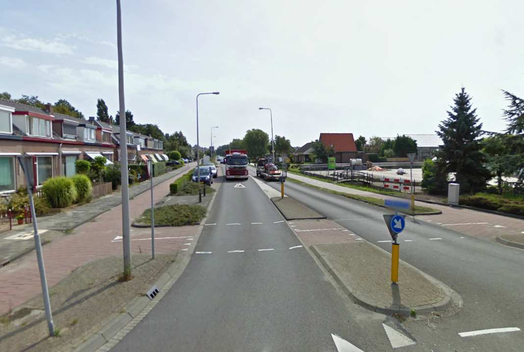 N467b (km 1,0 3,4) Korte trajectbeschrijving Het traject met een lengte van 2,4 km begint bij km 1,0 bij de rotonde met de Naaldwijkseweg/Koninging Julianaweg/Woutersweg bij s Gravezande en eindigt