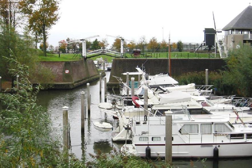 ELSHOUT ALGEMEEN Elshout is een plaats in de gemeente Heusden en maakt deel uit van De Langstraat.