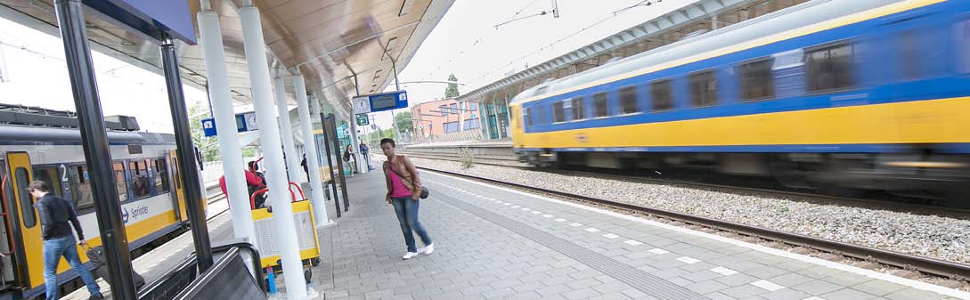 2. Regelgevingspoor: - Beïnvloeden van het ministerie van Infrastructuur en Milieu: daarbij inzetten op het verbeteren van de bereikbaarheid, het opnemen van vernietigde voorschriften in landelijke