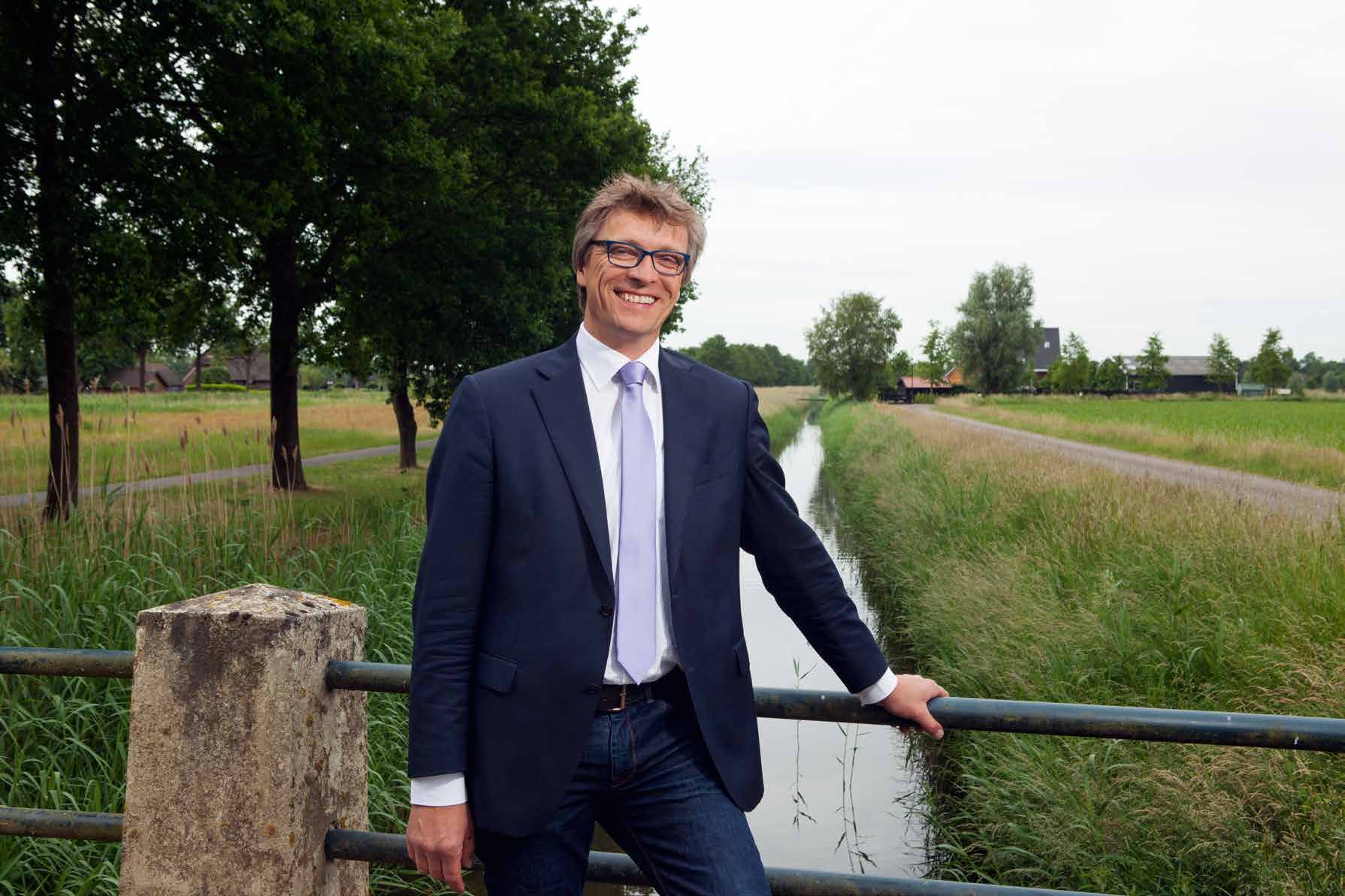 6 Agrarische nieuwsbrief 7 Agrarische nieuwsbrief Aan de slag met het Deltaplan Agrarisch Waterbeheer Kwaliteit en kwantiteit van agrarisch water optimaliseren.