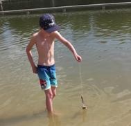 Woensdagmiddag 24 augustus stond in het teken van bootjes In combinatie met vakantieopvang hebben we deze activiteit uitgevoerd bij het strandbad lekker buiten en meteen uitproberen..verfrissend.