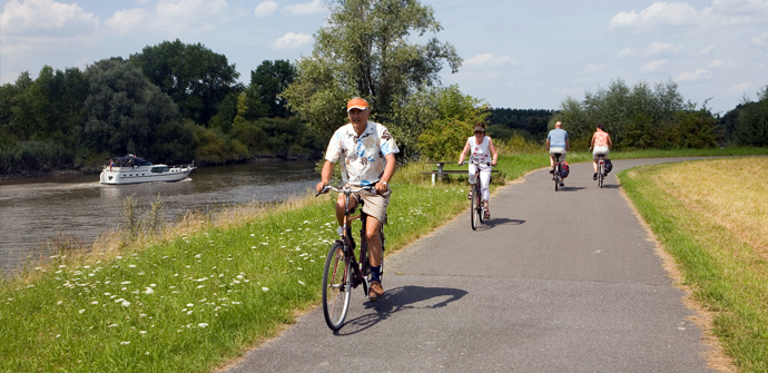 17 september Ros Beiaardroute http://www.huizegeertrui.be 45 km Als er een route is die ons de smaak gegeven heeft naar meer, dan is het de Ros Beiaardroute (dixit De Tweezame Fietser ).