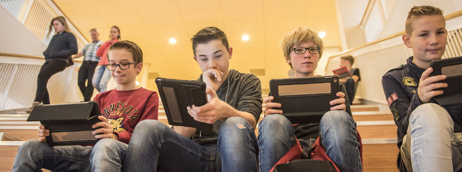 Een moderne school met veel keuze aan opleidingen en extra programma s. Je kunt kiezen voor de brugklassen mavo, havocoach, havo/vwo, atheneum of gymnasium.