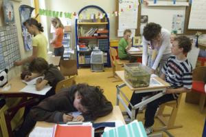 'Snel aanpassing schooltijd' dinsdag 19 mei 2009 08:19 Laatst bijgewerkt op: dinsdag 19 mei 2009 19:40 Tekstgrootte DEN HAAG - De klassieke schooltijden in Nederland moeten snel op de schop.