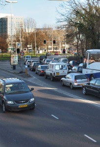 Welke aspecten worden onderzocht? Deze studie gebeurt in twee fasen. De eerste fase onderzoekt de vier alternatieven op hoofdlijnen zodat een voorkeursalternatief kan worden gekozen.