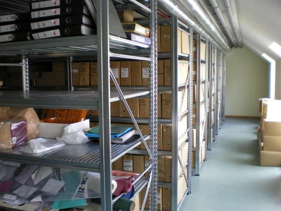 Voorstelling OCMW-archief Beveren ongeveer 1 km gecentraliseerd in vier (overvolle) depots 1 medewerker interne zaken verantwoordelijk voor