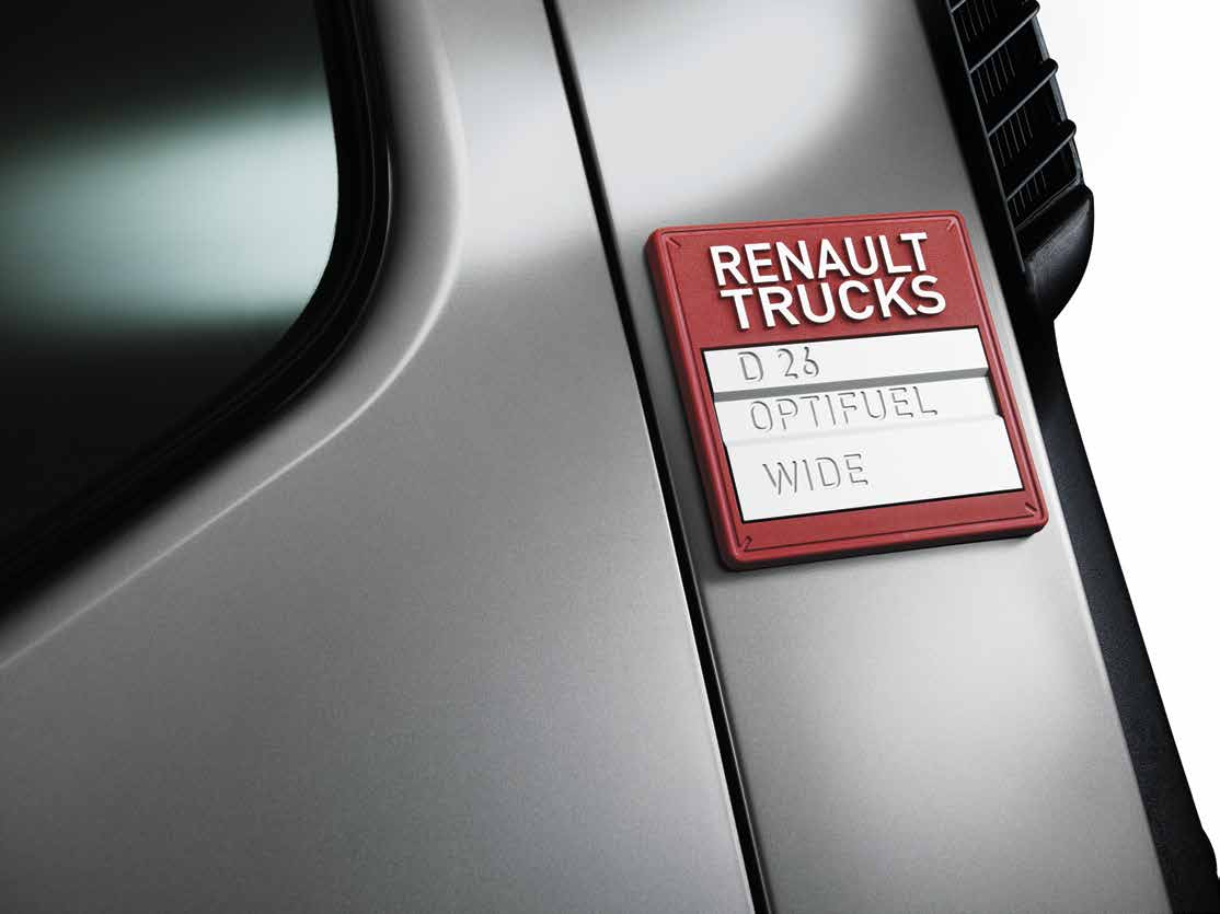 RENAULT TRUCKS_ 18 19 RENAULT TRUCKS_ BESCHIKBAAR, OP ELK MOMENT Renault Trucks begeleidt u gedurende de gehele levensduur van uw voertuigen, zodat u jarenlang kunt vertrouwen op een maximale