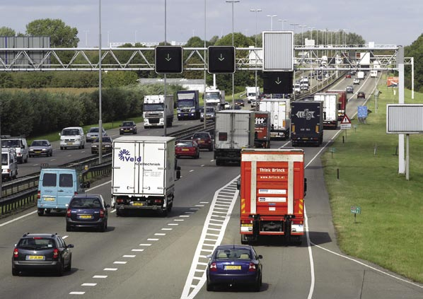 Figuur 17: Spitsstrook op de A50 bij Ewijk dit knelpunt is er af en toe sprake van sluipverkeer op verschillende wegen rond Elst.