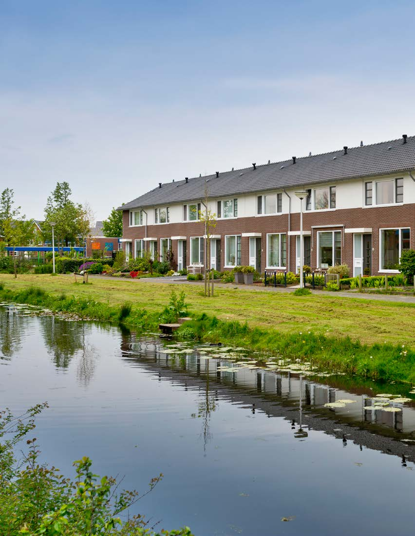 in mei 2015, samen met de RvT van Rijnhart Wonen en de directeur-bestuurders van beide organisaties, een cursus gevolgd over de nieuwe Woningwet en de gevolgen daarvan.