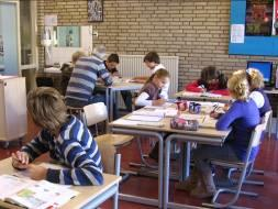 10. INSTRUCTIE EN DE INSTRUCTIETAFEL Instructie Alle leerlingen volgen de basisinstructie, behalve: wanneer het kind op een geheel ander niveau (leerjaar voor of leerjaar achter) van dat vakgebied