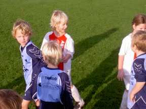 4. MiniLeague De minipupillen van s.v. Twello spelen hun wedstrijdjes in de MiniLeague.