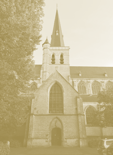 HERENTALS SINT-WALDETRUDIS De zogenaamde Bovenkerk werd gebouwd in de veertiende en vijftiende eeuw en draagt kenmerken van hoog- en laatgotiek.