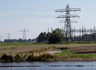 Thema: gevolgbeperking > vitale en kwetsbare infrastructuur Om de waterbestendigheid van vitale en kwetsbare infrastructuur te vergroten en om meer inzicht te krijgen in de effecten van de uitval