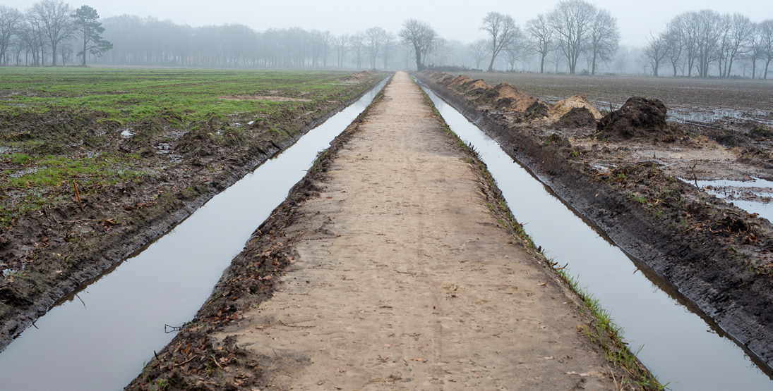 2.2.4 Assen-Zuid Toeristisch Recreatieve Zone (TRZ) De raad heeft besloten een bestemmingsplanprocedure rond de vestiging van de Factory OutleTT Assen op te starten.